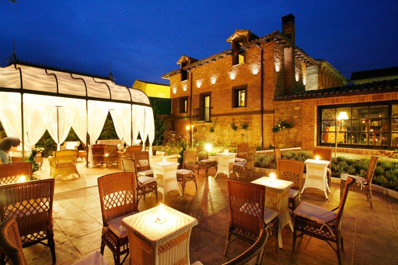 Hotel Boutique Real Casona De Las Amas Azofra Bagian luar foto