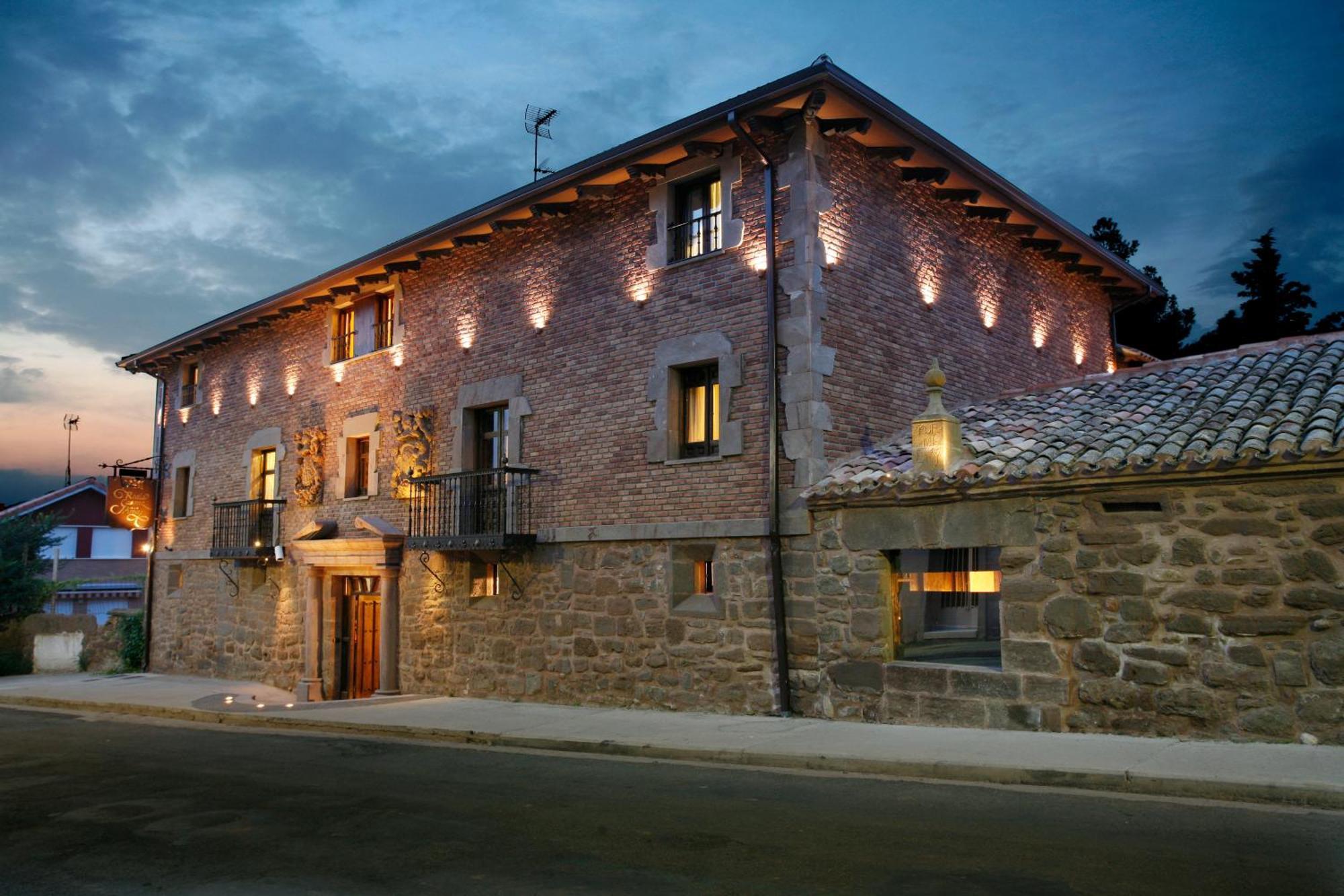 Hotel Boutique Real Casona De Las Amas Azofra Bagian luar foto