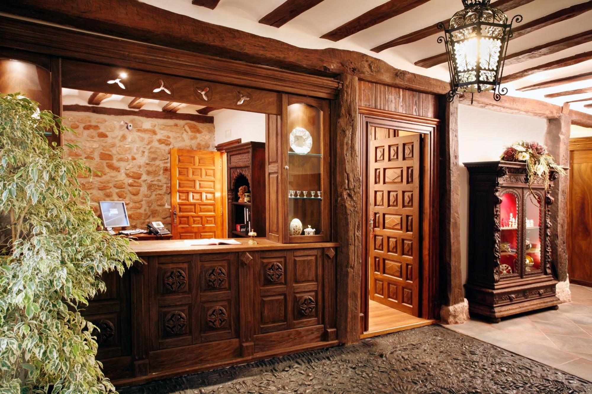 Hotel Boutique Real Casona De Las Amas Azofra Bagian luar foto