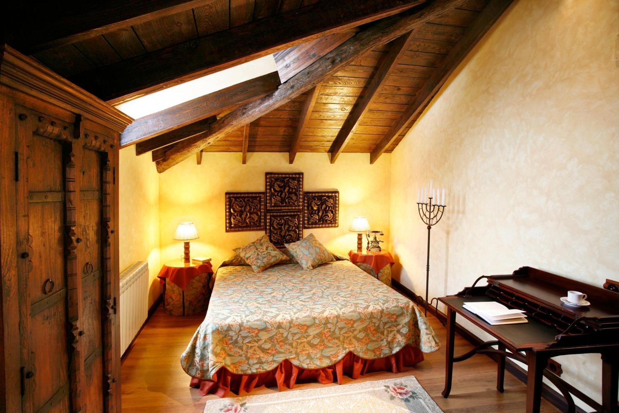 Hotel Boutique Real Casona De Las Amas Azofra Bagian luar foto