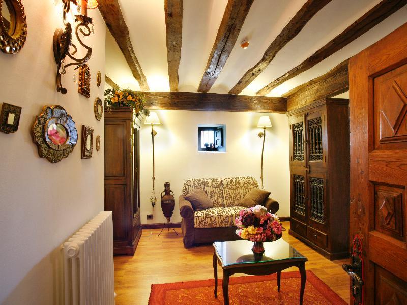 Hotel Boutique Real Casona De Las Amas Azofra Bagian luar foto