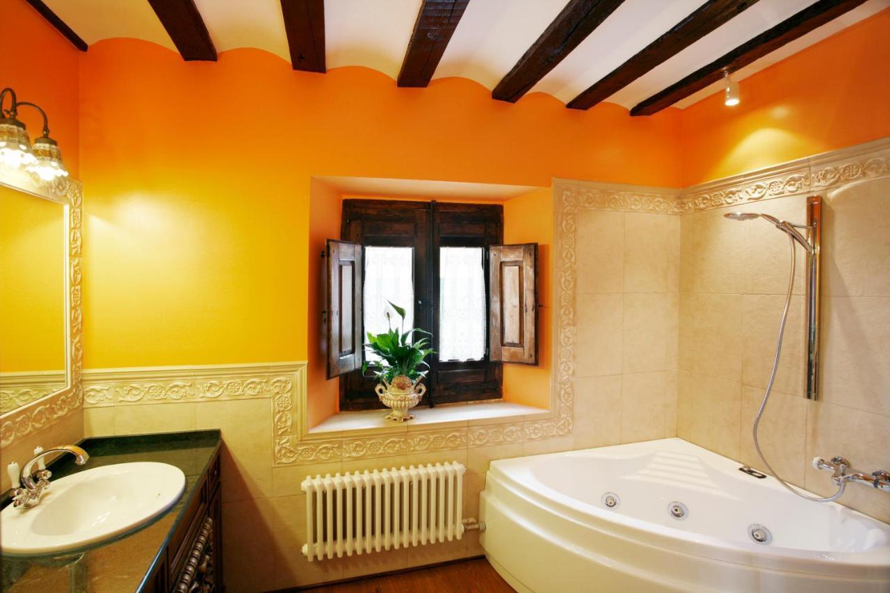 Hotel Boutique Real Casona De Las Amas Azofra Bagian luar foto